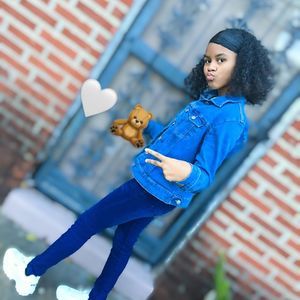 Meet your Posher, Leah